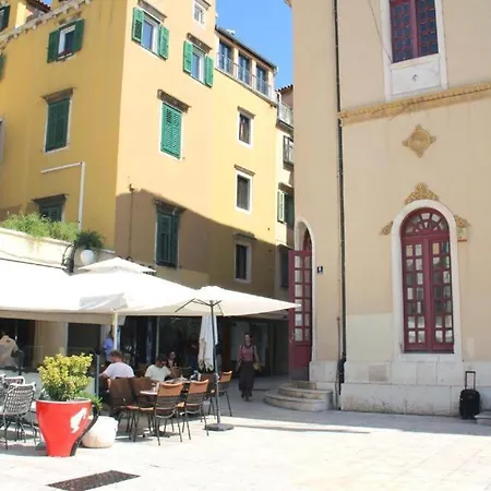 Main Square & Šibenik